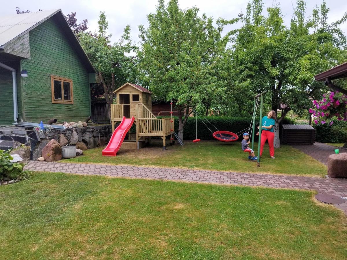 Spacious & Cozy Apartment With Forest View Zapyskis 外观 照片